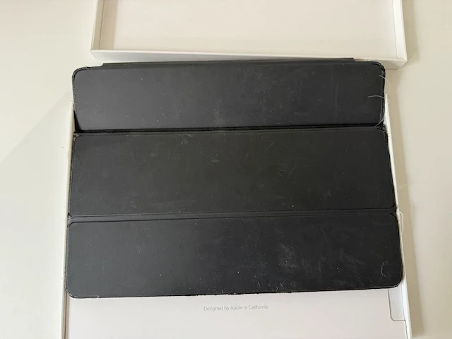 Apple ipad pro smart keyboard voor ipad pro 9.7 inch met doos. margeproduct - afbeelding 2 van  3