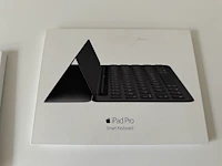 Apple ipad pro smart keyboard voor ipad pro 9.7 inch met doos. margeproduct - afbeelding 1 van  3