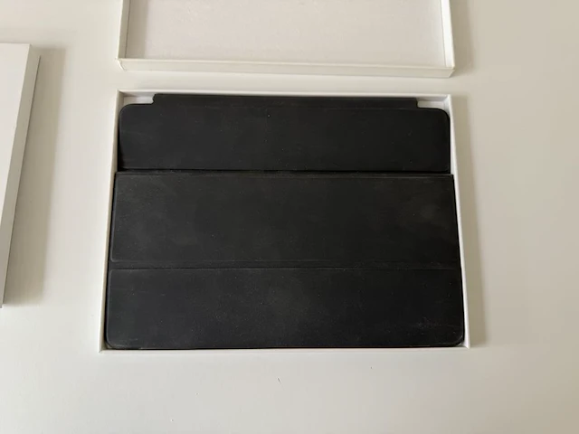 Apple ipad pro smart keyboard voor ipad pro 9.7 inch met doos. margeproduct - afbeelding 2 van  3