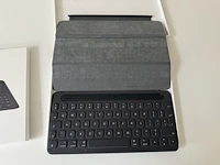 Apple ipad pro smart keyboard voor ipad pro 9.7 inch met doos. margeproduct - afbeelding 3 van  3
