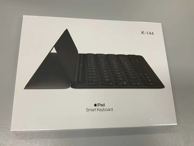 Apple ipad smart keyboard for 10.5-inch ipad pro (1st gen) ipad (7th and 8th gen) ipad air (3rd gen), qwertz german, black mx3l2d/a - afbeelding 1 van  2