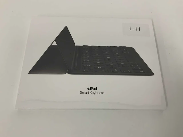 Apple ipad smart keyboard for 10.5-inch ipad pro (1st gen) ipad (7th and 8th gen) ipad air (3rd gen) qwertz german, black, mx3l2d/a - afbeelding 1 van  2