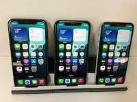 Apple iphone 11 - 128 gb - black / white (3x) - afbeelding 1 van  4