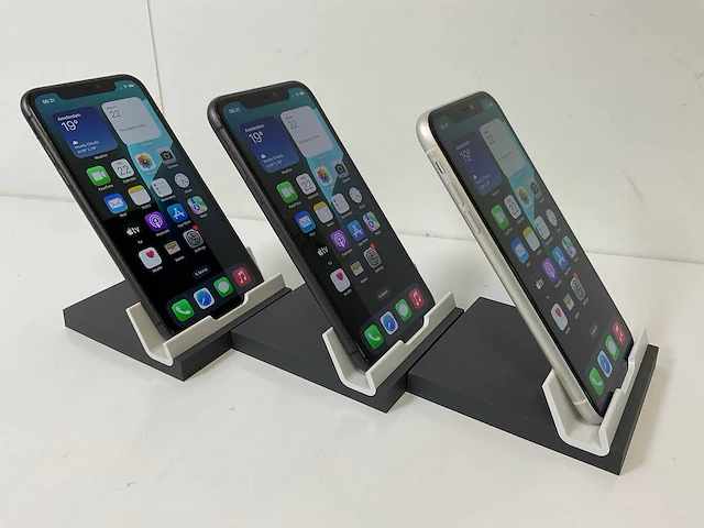 Apple iphone 11 - 128 gb - black / white (3x) - afbeelding 2 van  4