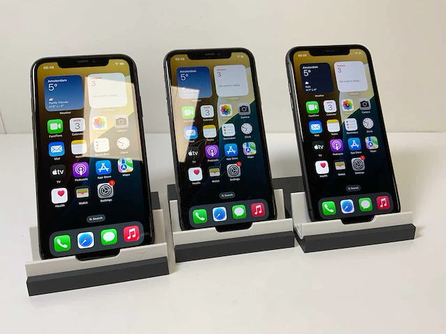 Apple iphone 11 - 128 gb - zwart (3x) - afbeelding 1 van  5