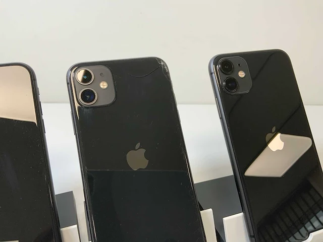 Apple iphone 11 - 128 gb - zwart (3x) - afbeelding 5 van  5