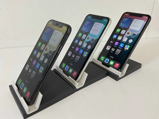 Apple iphone 11 - 256 gb - black / white (3x) - afbeelding 3 van  6