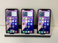 Apple iphone 11 - 64 gb - black (3x) - afbeelding 1 van  6
