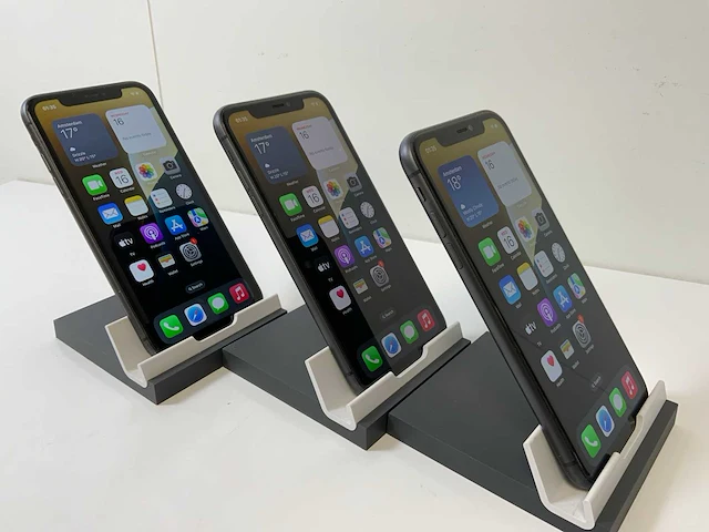 Apple iphone 11 - 64 gb / 256 gb - black (3x) - afbeelding 3 van  5