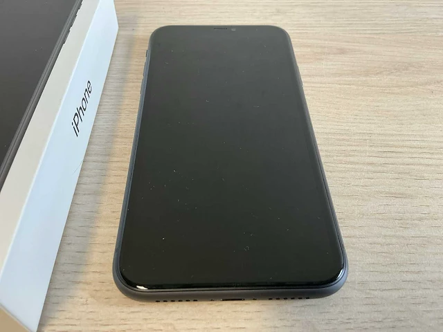 Apple iphone 11 64gb mobiele telefoon - afbeelding 2 van  5