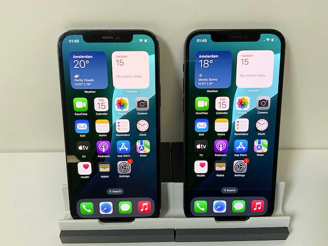 Apple iphone 12 - 128 gb - black (2x) - afbeelding 1 van  4