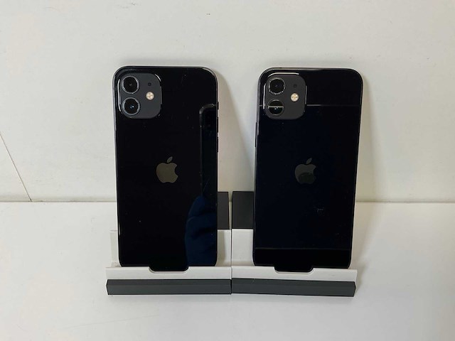 Apple iphone 12 - 128 gb - black (2x) - afbeelding 4 van  4