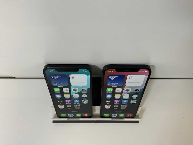 Apple iphone 12 - 128 gb - black (2x) - afbeelding 2 van  6