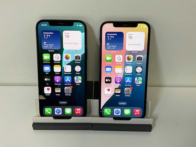 Apple iphone 12 - 128 gb - black (2x) - afbeelding 1 van  6