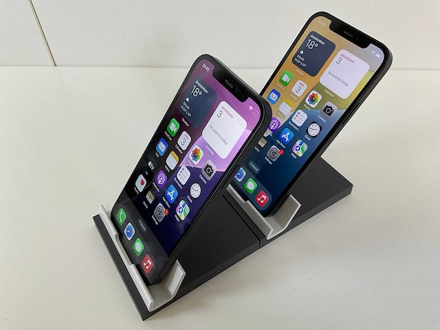 Apple iphone 12 - 128 gb - black (2x) - afbeelding 2 van  4