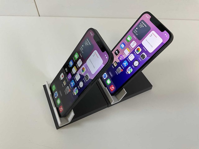 Apple iphone 12 - 128 gb / 64 gb - black (2x) - afbeelding 4 van  5