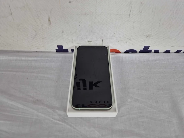 Apple iphone 12 - 128gb - groen - afbeelding 3 van  4