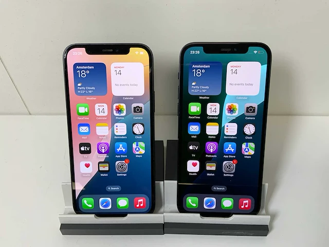 Apple iphone 12 - 256 gb - black (2x) - afbeelding 1 van  4