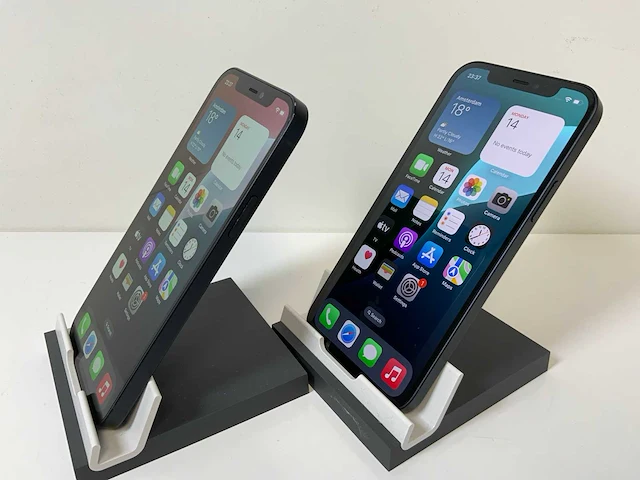Apple iphone 12 - 256 gb - black (2x) - afbeelding 3 van  4