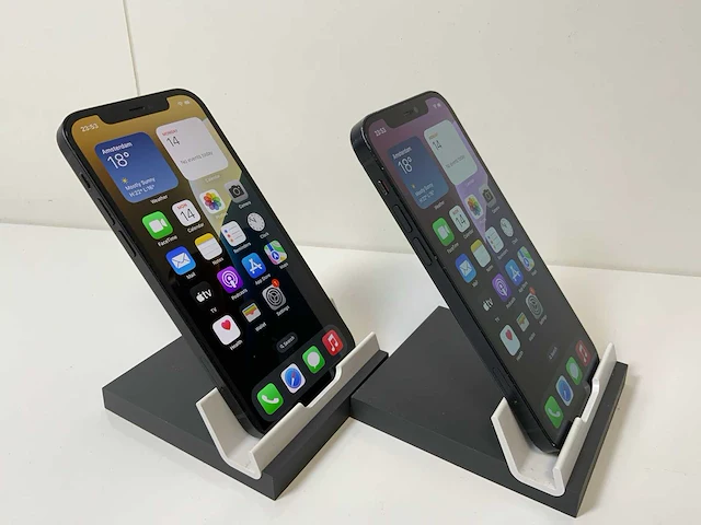 Apple iphone 12 - 256 gb - black (2x) - afbeelding 2 van  4