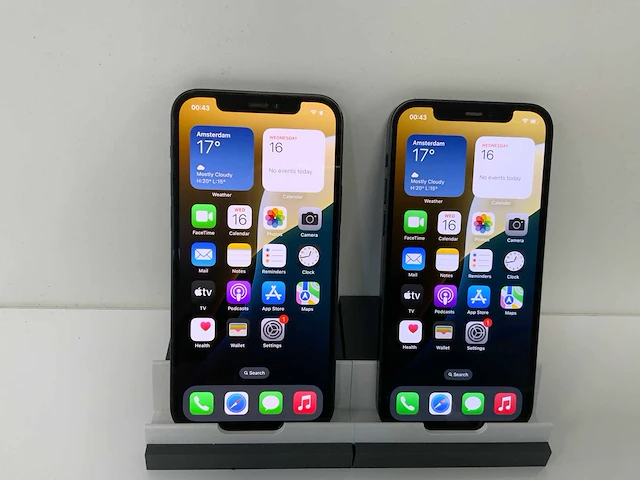 Apple iphone 12 - 256 gb - black (2x) - afbeelding 1 van  5