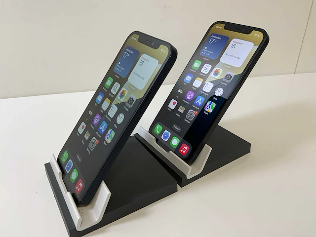 Apple iphone 12 - 256 gb - black (2x) - afbeelding 4 van  5