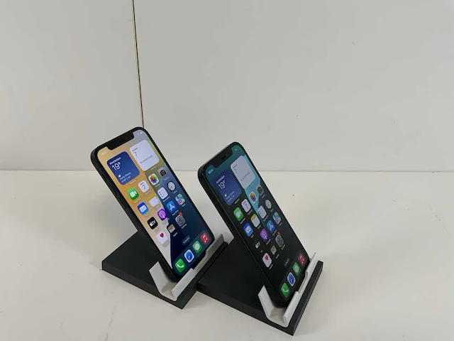 Apple iphone 12 - 256 gb - black (2x) - afbeelding 3 van  4