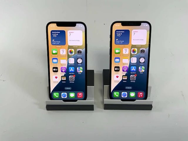 Apple iphone 12 - 256 gb - black (2x) - afbeelding 1 van  4