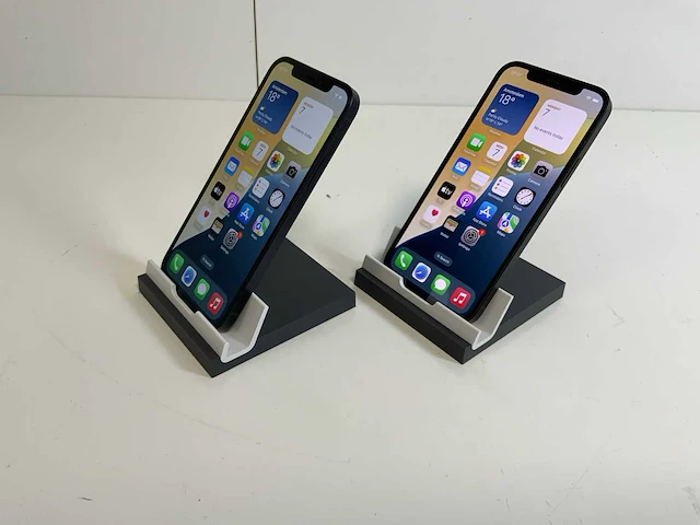 Apple iphone 12 - 256 gb - black (2x) - afbeelding 2 van  4