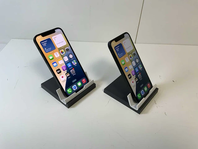 Apple iphone 12 - 256 gb - black (2x) - afbeelding 3 van  4