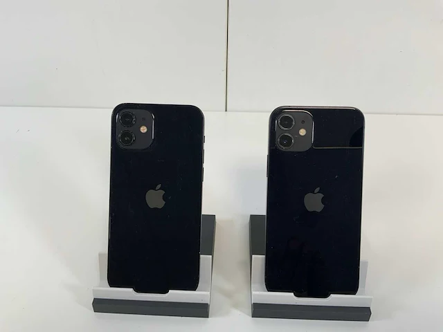 Apple iphone 12 - 256 gb - black (2x) - afbeelding 4 van  4