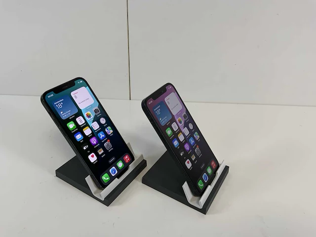 Apple iphone 12 - 256 gb - black (2x) - afbeelding 3 van  4