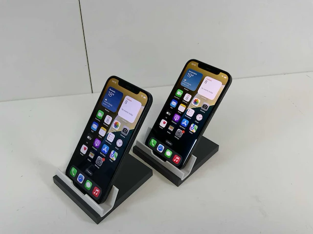 Apple iphone 12 - 256 gb - black (2x) - afbeelding 2 van  4