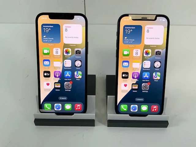 Apple iphone 12 - 256 gb - black (2x) - afbeelding 1 van  4