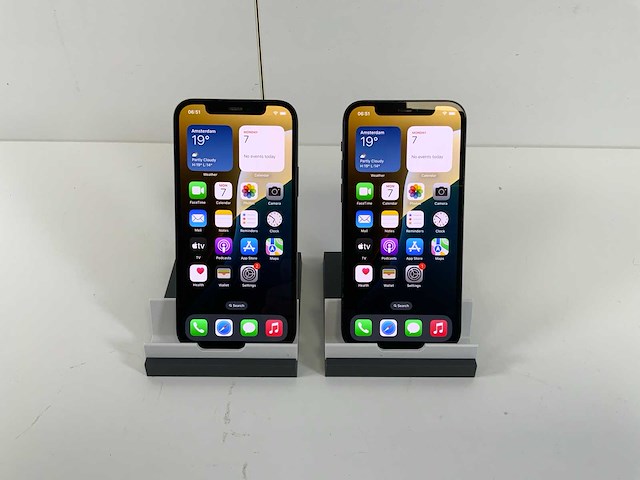 Apple iphone 12 - 256 gb - black (2x) - afbeelding 1 van  4