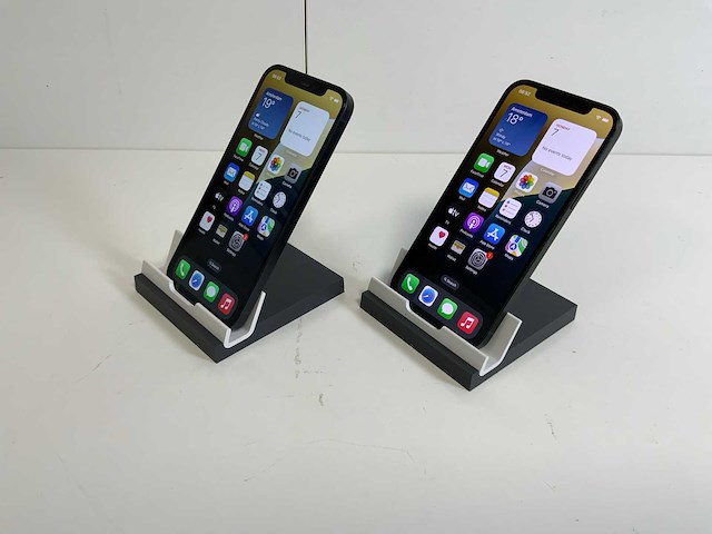 Apple iphone 12 - 256 gb - black (2x) - afbeelding 2 van  4