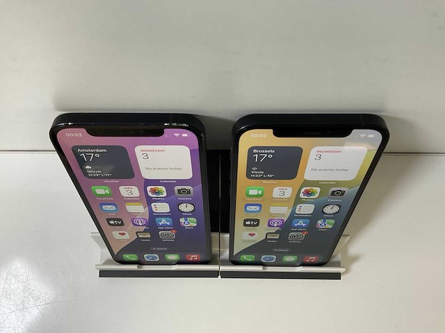 Apple iphone 12 - 64 gb - black (2x) - afbeelding 2 van  6