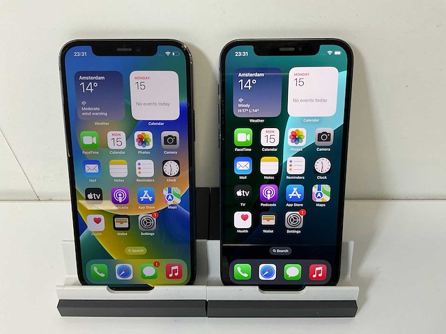 Apple iphone 12 - 64 gb - black (2x) - afbeelding 1 van  6