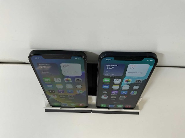 Apple iphone 12 - 64 gb - black (2x) - afbeelding 2 van  6