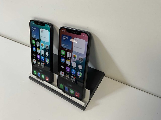 Apple iphone 12 - 64 gb - black (2x) - afbeelding 3 van  6