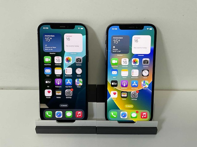 Apple iphone 12 - 64 gb - black (2x) - afbeelding 1 van  6