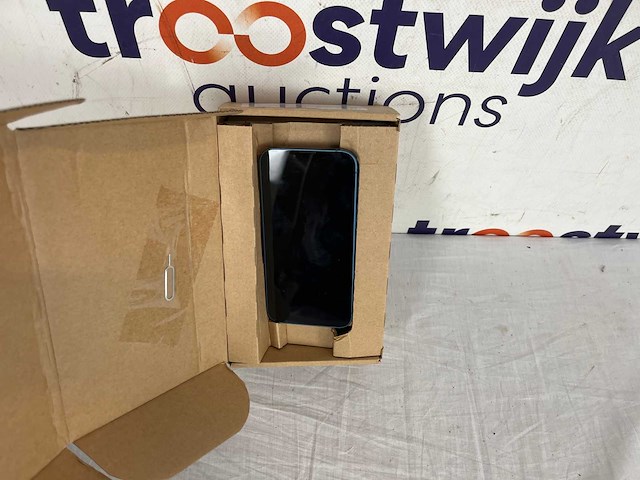 Apple iphone 13 - 128gb - blauw - afbeelding 2 van  2