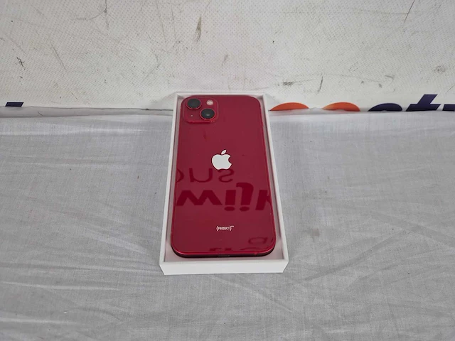 Apple iphone 13 - 128gb - rood - afbeelding 4 van  4