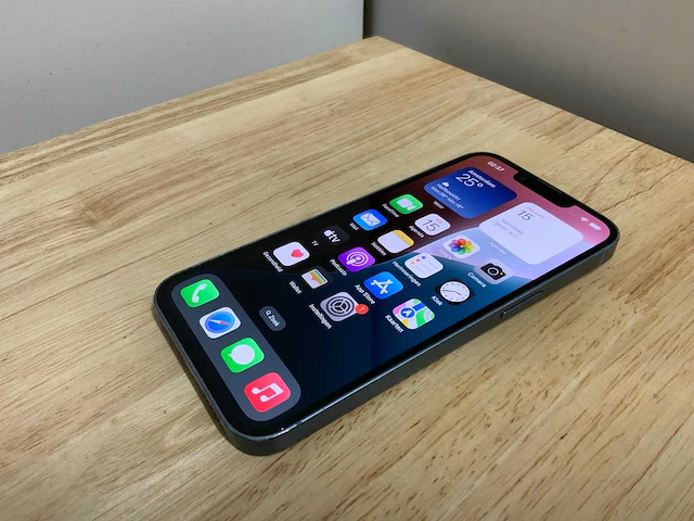 Apple iphone 14 a2882 iphone 14 a2882 mobiele telefoon - afbeelding 3 van  7