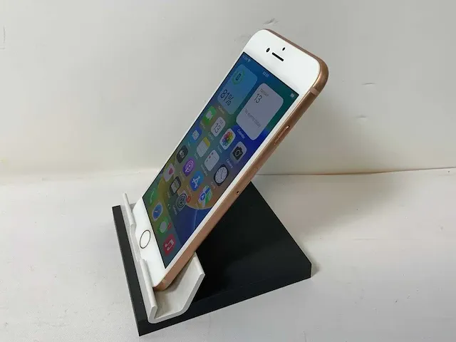 Apple iphone 8 - 64 gb - gold - afbeelding 2 van  4