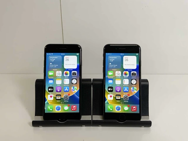 Apple iphone 8 - 64 gb - space gray (2x) - afbeelding 1 van  4