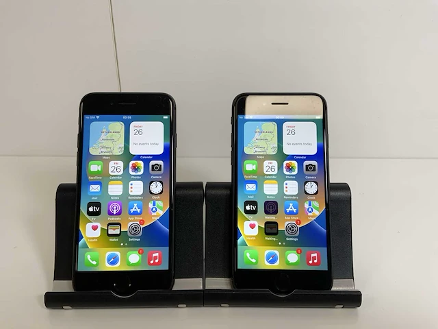 Apple iphone 8 - 64 gb - space gray (2x) - afbeelding 1 van  4