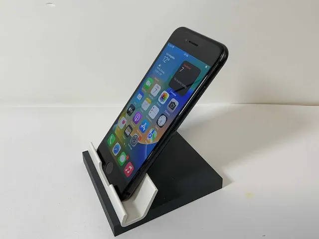 Apple iphone 8 - 64 gb - space gray - afbeelding 2 van  4