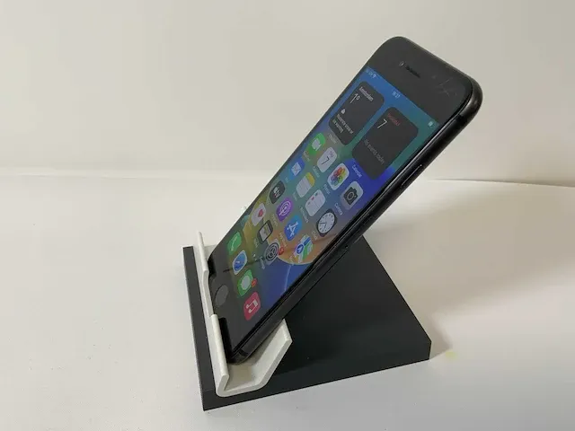 Apple iphone 8 - 64 gb - space gray - afbeelding 2 van  4