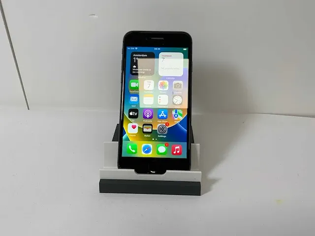 Apple iphone 8 - 64 gb - space gray - afbeelding 1 van  4